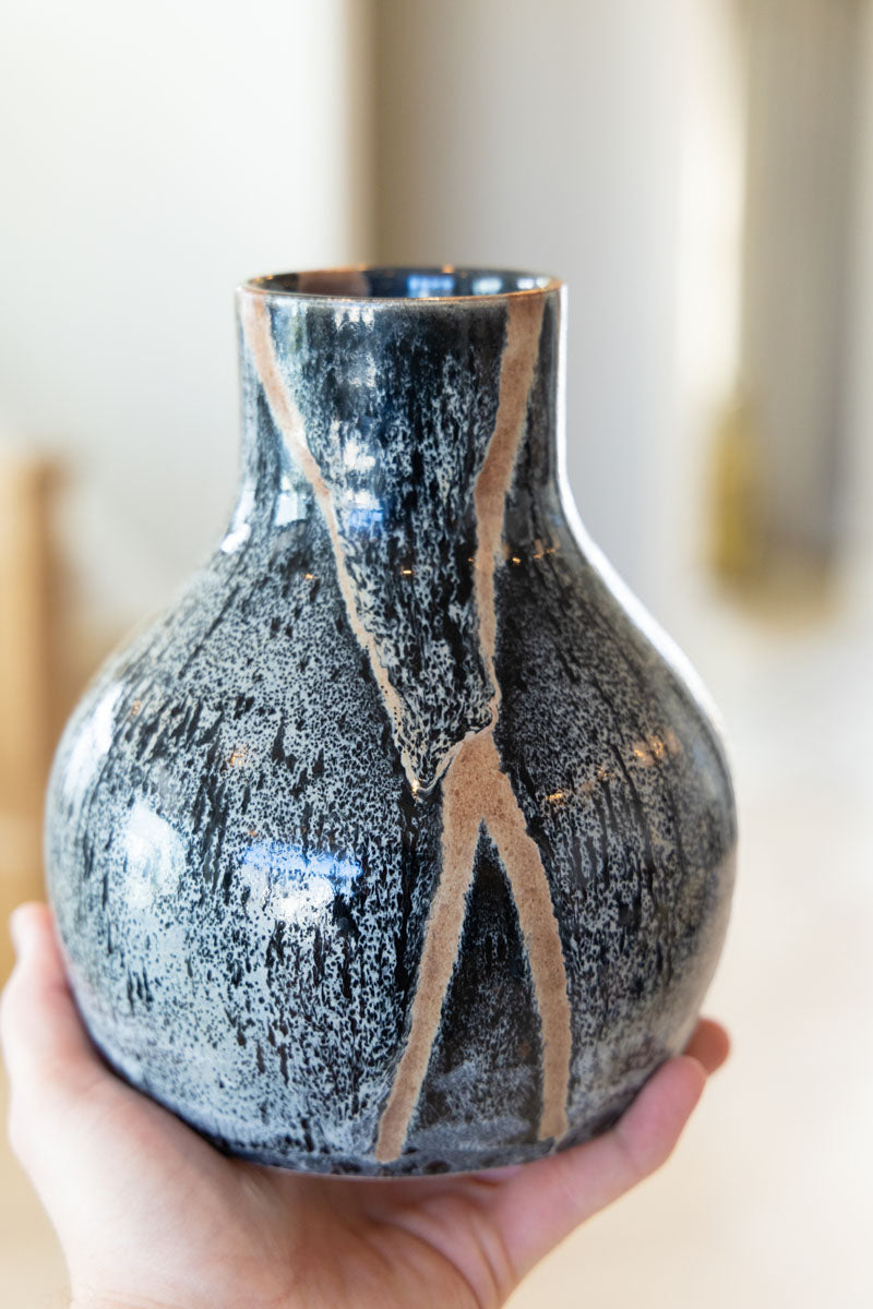 XL Traditional Black & Mocha Shino Decorative Pot